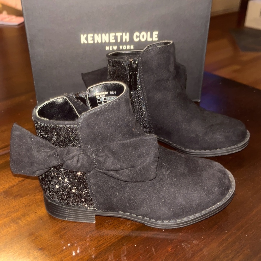 Toddler Girls Kenneth Cole New York booties Size 8 (US) Excellent Condition